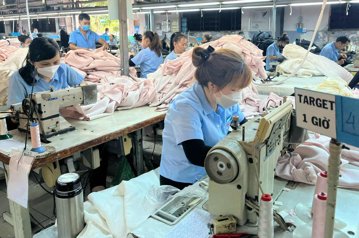 Tăng năng lực cạnh tranh thành yêu cầu tất yếu trong phát triển, hội nhập. Ảnh: S.X.