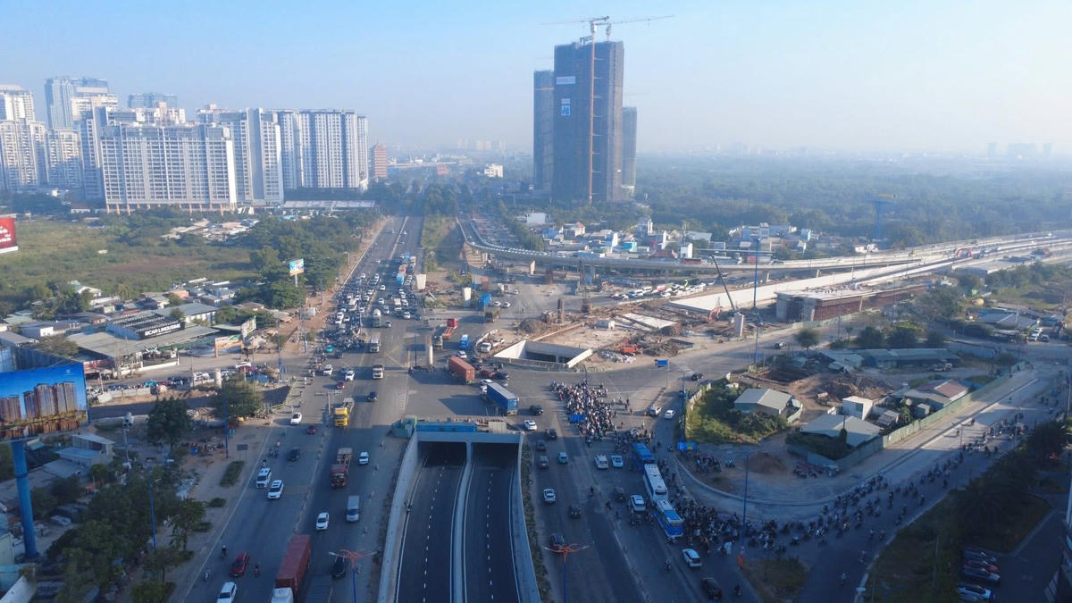 Hình ảnh nhánh hầm chui HC1-02 ở nút giao An Phú vừa thông xe. Ảnh: Đ.T.