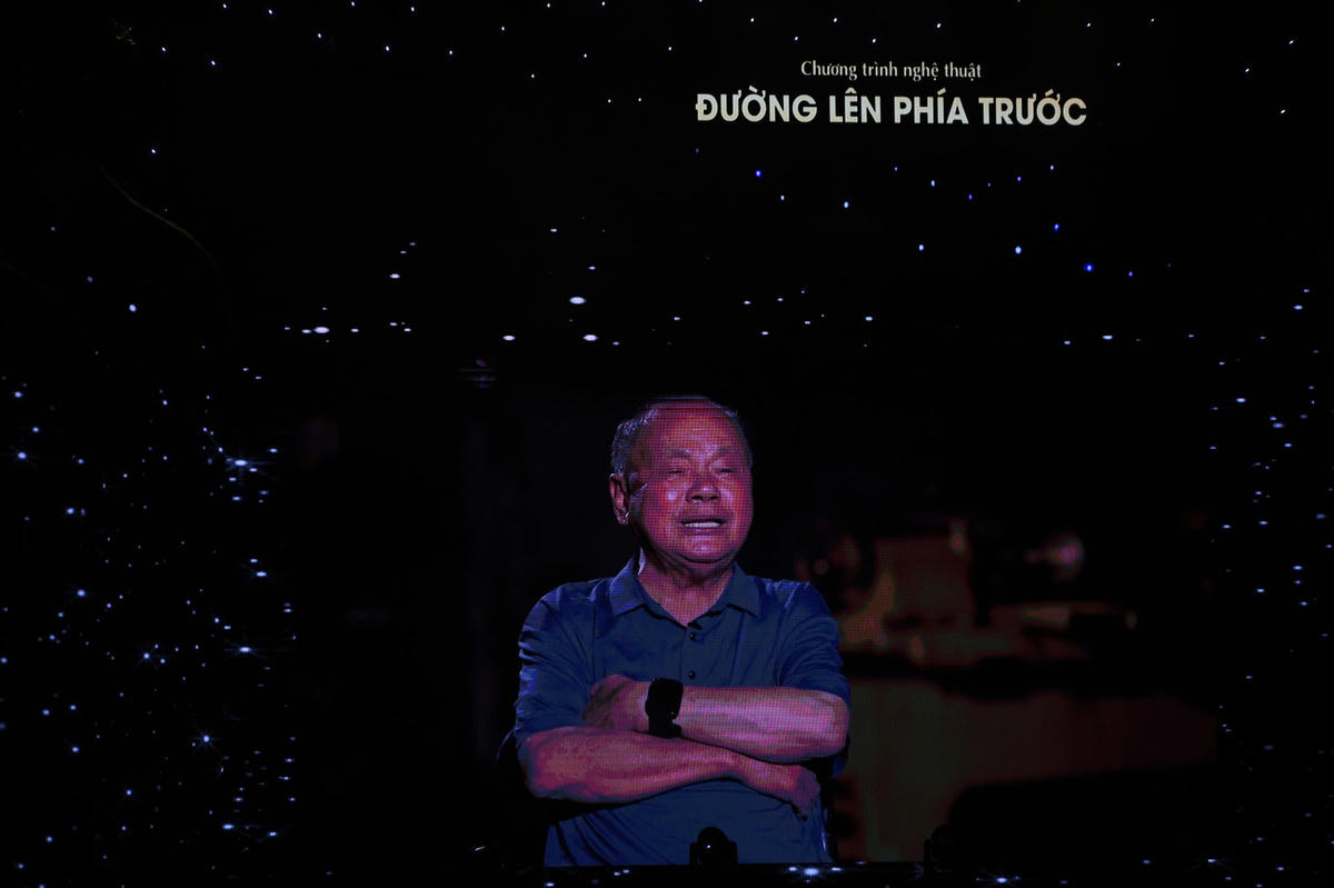 Phóng sự về ông Vũ Hữu Lê - người đã tham gia ba cuộc kháng chiến và dành trọn cuộc đời cho cách mạng. Ảnh: Phạm Sỹ.