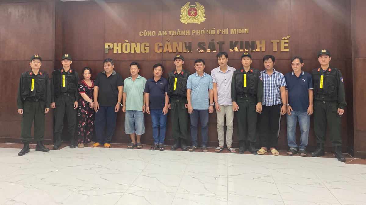 Các bị can tại cơ quan công an. Ảnh: CA.