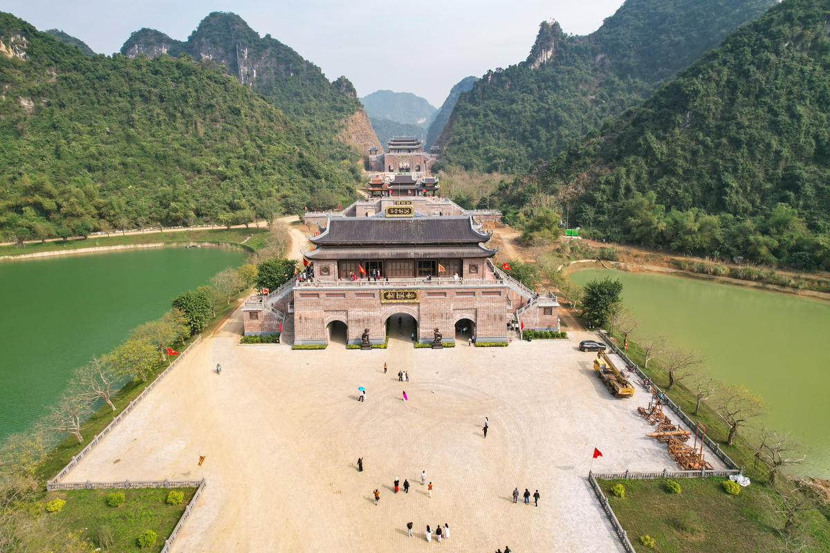 Trước đây, do vị trí biệt lập và chưa có hạ tầng phục vụ du lịch, Thung Ui gần như 'ngủ quên' giữa lòng di sản. Ảnh: Đình Minh