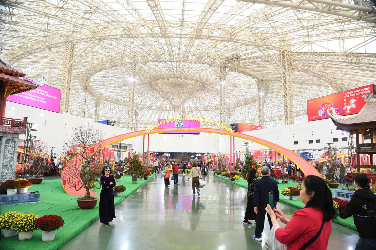 Hội chợ Mùa Xuân 2026 diễn ra từ ngày 2-13/2. Ảnh: Phạm Sỹ.