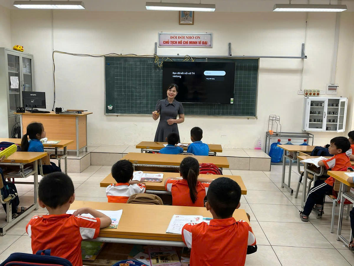 Một giờ học của cô và trò Hà Nội.