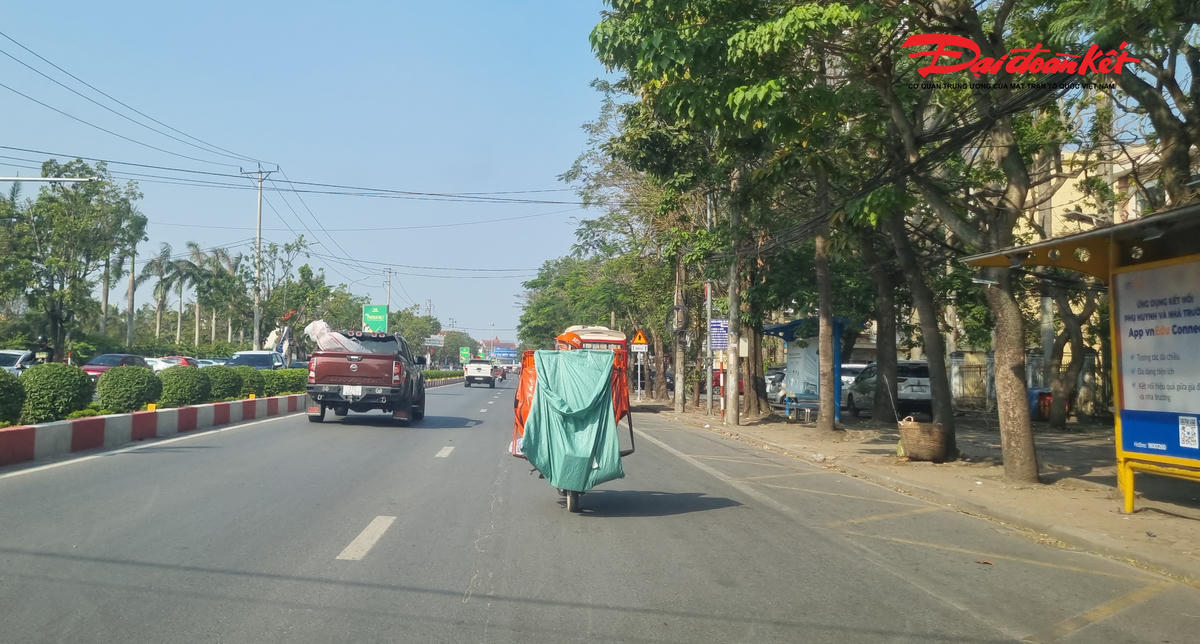 Thống kê của Phòng CSGT - Công an tỉnh Nghệ An trong năm 2025, lực lượng chức năng đã xử phạt 270 trường hợp vi phạm liên quan đến biển số. Các lỗi chủ yếu gồm không gắn biển số, biển số bị che lấp, mờ chữ hoặc gắn biển số không đúng quy định. Ảnh: ĐB.