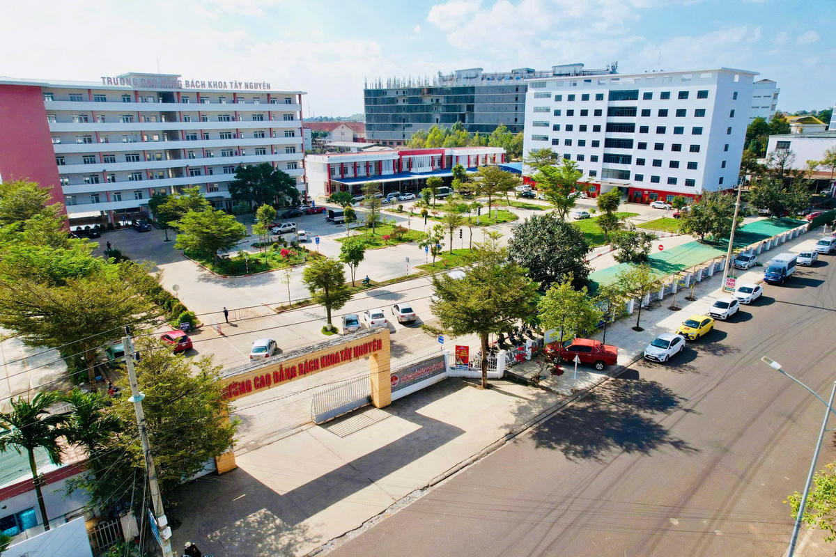 &nbsp;Toàn cảnh Trường Cao đẳng Bách khoa Tây Nguyên.