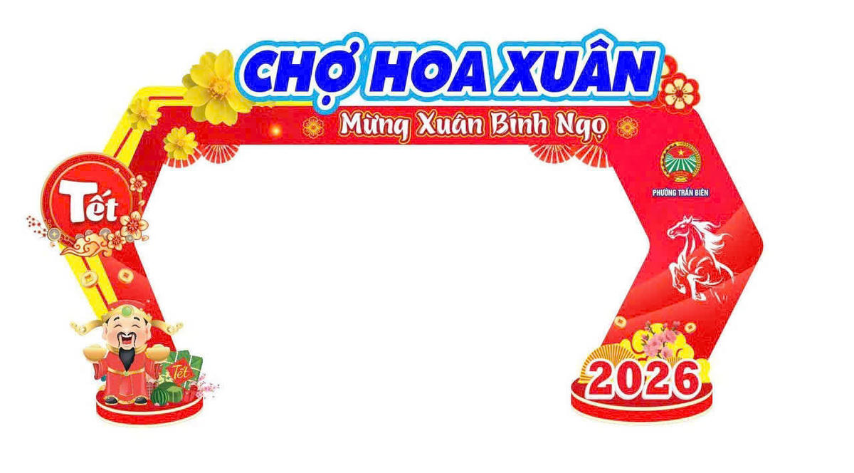 Mô hình cổng chào của Phiên chợ hoa xuân Bính Ngọ. Ảnh; N.L