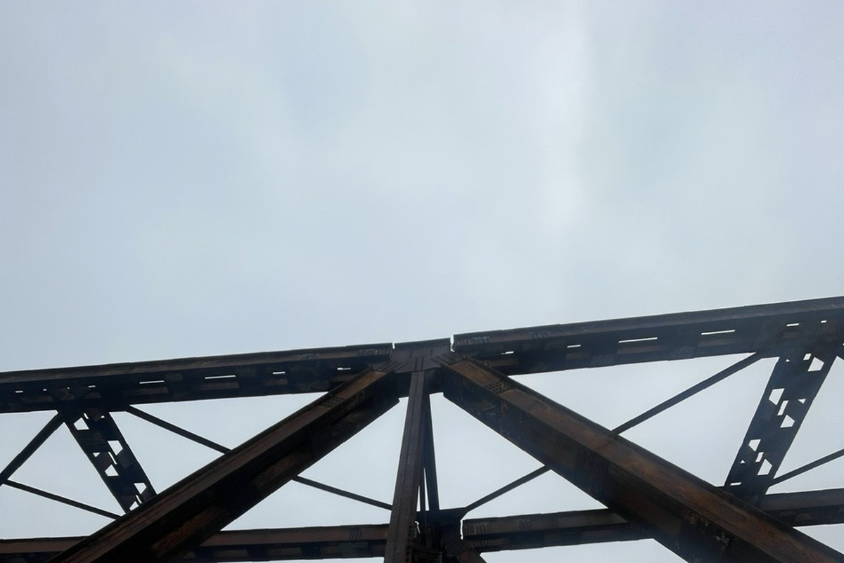 Hình ảnh vết nứt gãy tại cầu Long Biên.