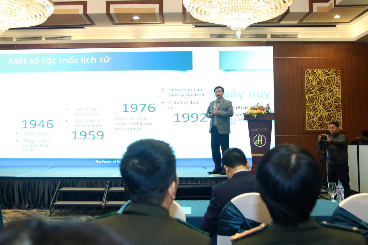 TS. Nguyễn Hải Long – Vụ trưởng Vụ Công tác Đại biểu, Ủy ban Công tác đại biểu của Quốc hội trao đổi về Quy trình bầu cử