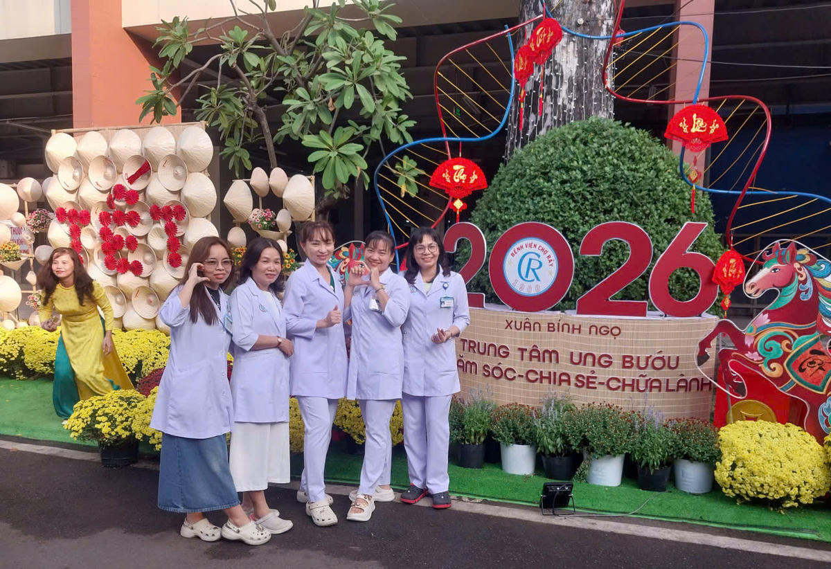 Hoạt động đường hoa Xuân trở thành nét đẹp văn hóa được Bệnh viện Chợ Rẫy duy trì nhiều năm qua thể hiện sự quan tâm đến đời sống tinh thần. Ảnh: S.X