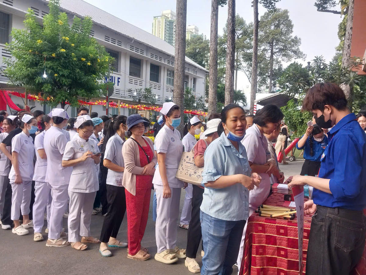 Bệnh viện Chợ Rẫy khai mạc đường hoa Tết Xuân Bính Ngọ 2026