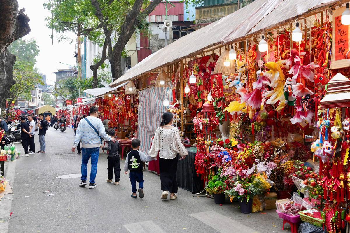 Không gian chợ được bố trí khang trang, sạch đẹp, văn minh. Ảnh: Quỳnh Anh.
