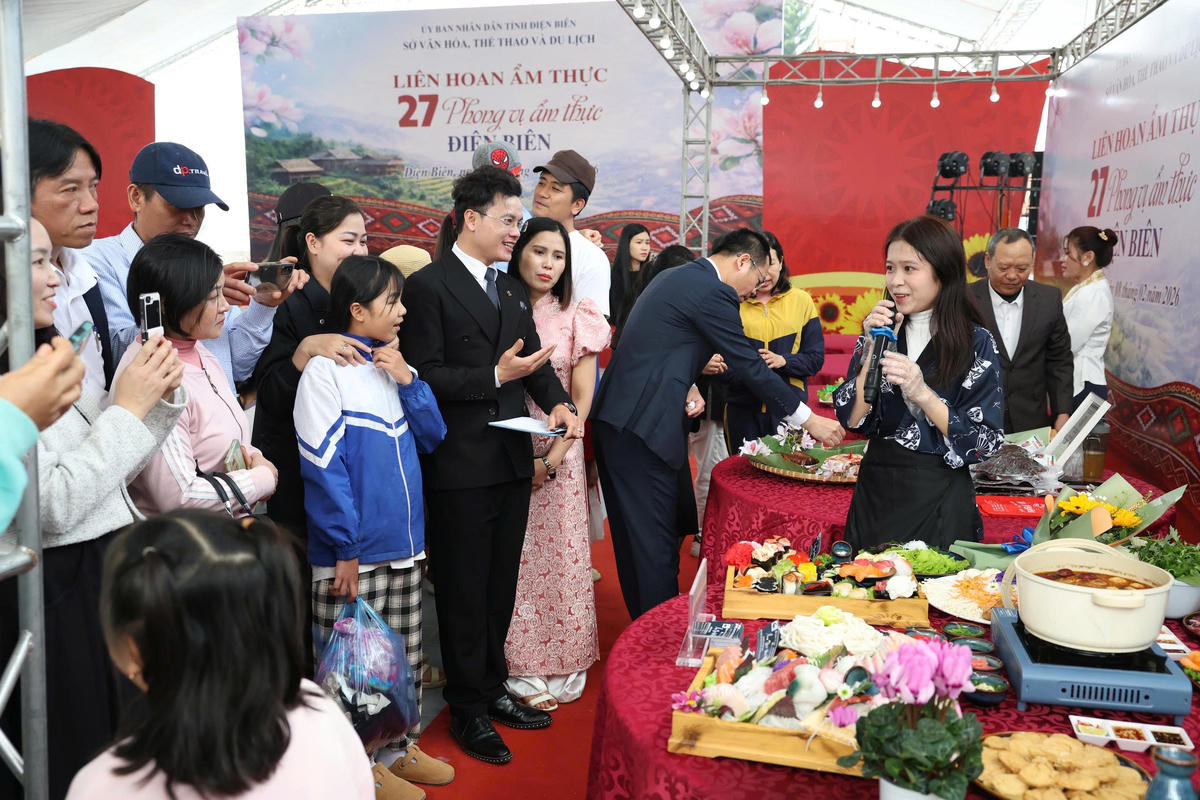 Du khách được chiêm ngưỡng những hình ảnh và hương vị ẩm thực đặc trưng, được hiểu thêm về ý nghĩa của các giá trị thông qua ẩm thực.