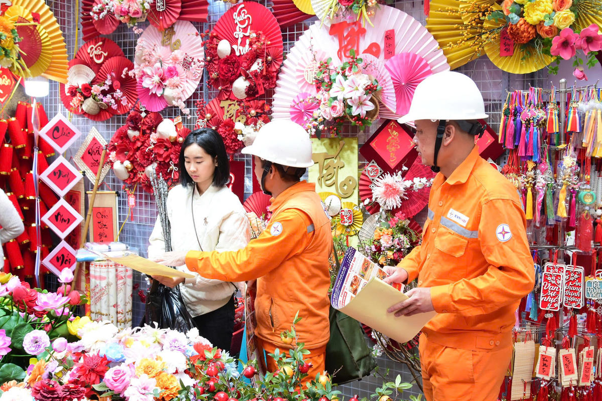 Khuyến cáo người dân an toàn điện, phòng chống cháy nổ