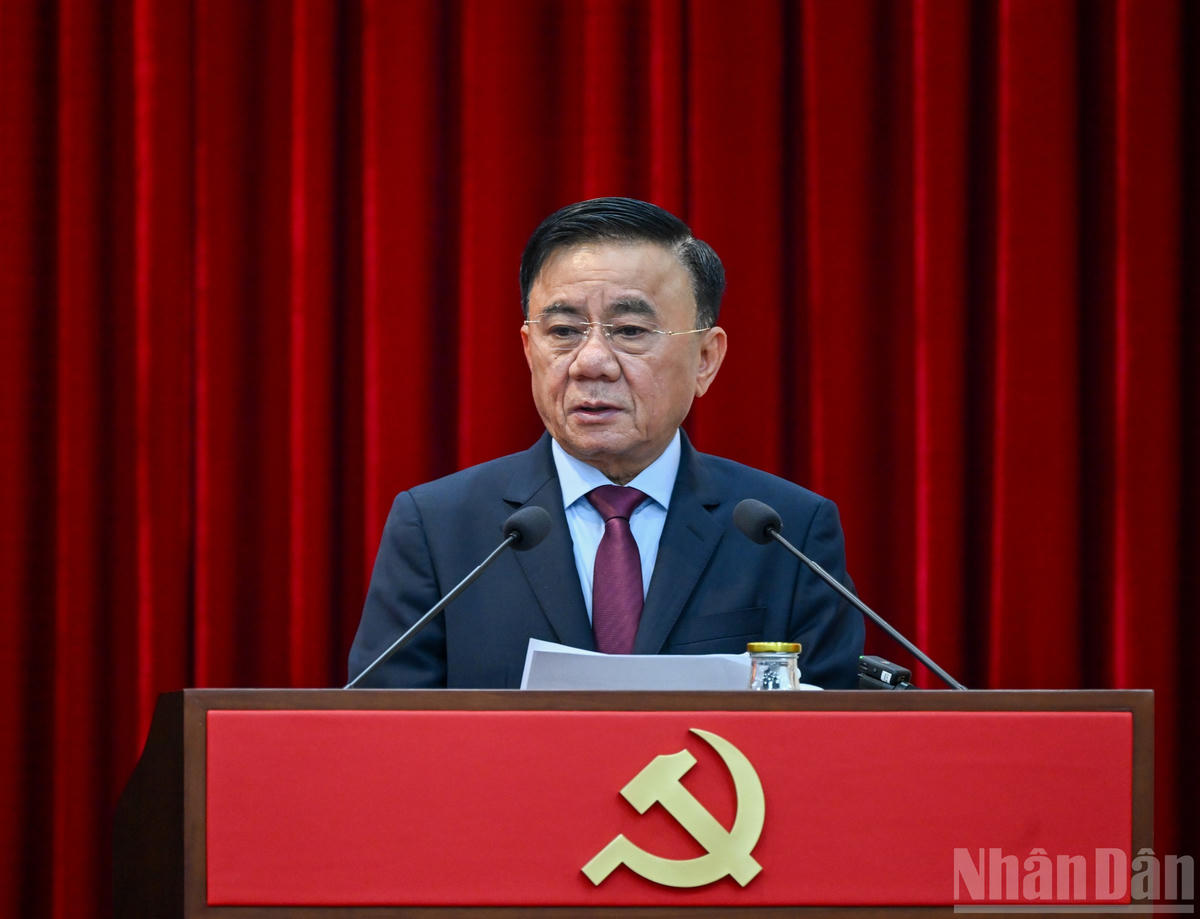 Thường trực Ban Bí thư Trần Cẩm Tú, Bí thư Đảng ủy các cơ quan Đảng Trung ương phát biểu kết luận hội nghị. (Ảnh: DUY LINH)