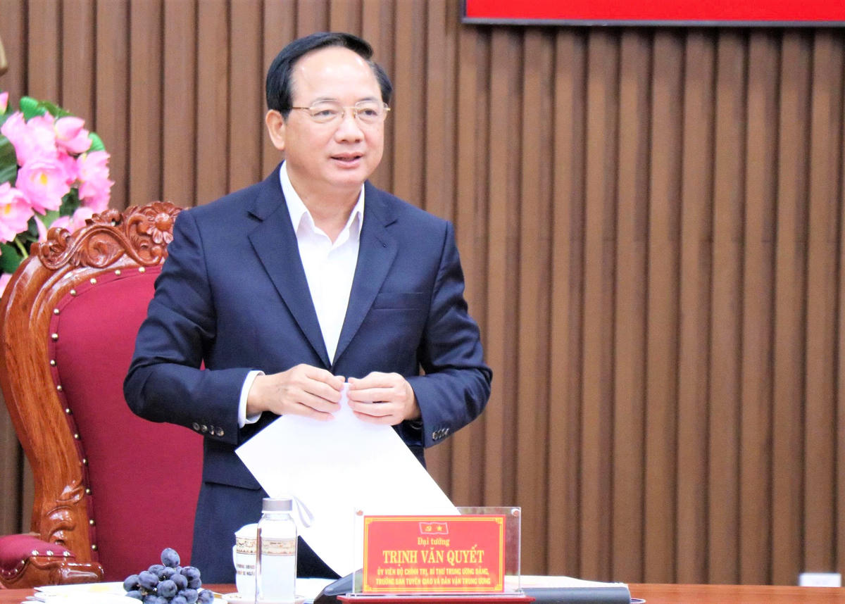 Ông Trịnh Văn Quyết, Trưởng Ban Tuyên giáo và Dân vận Trung ương phát biểu tại buổi làm việc. Ảnh: CV.