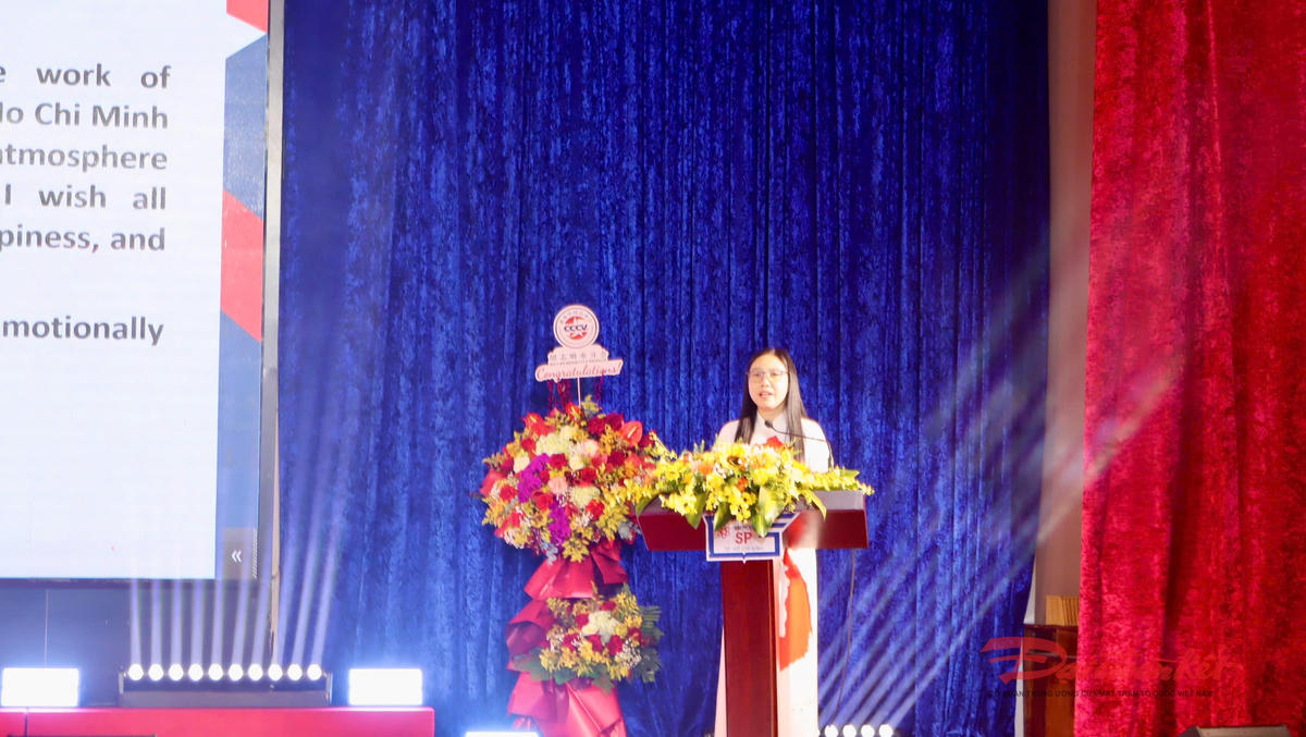 Bà Hà Thanh, Chủ tịch Liên hiệp các tổ chức hữu nghị TP Hồ Chí Minh phát biểu tại chương trình. Ảnh: Hồng Phúc.