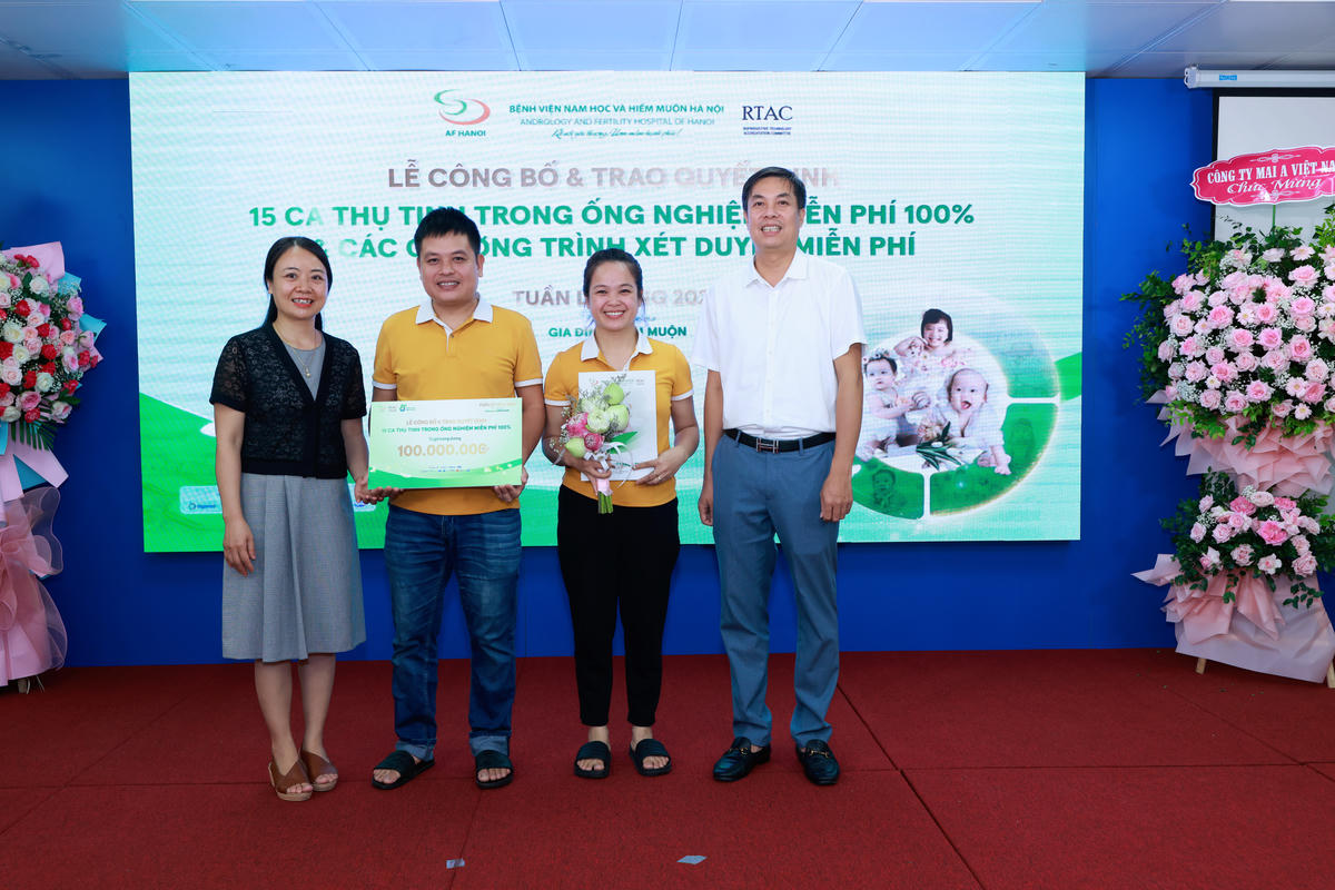 Anh Nho và chị Ngọ là một trong 10 gia đình may mắn nhận được gói hỗ trợ miễn phí 100% chi phí thực hiện IVF năm 2024.