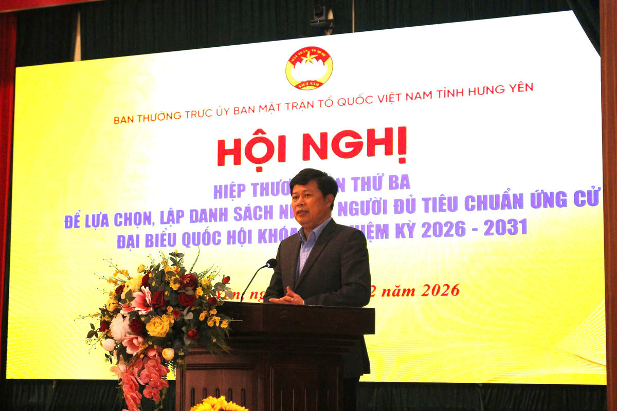 Phó Bí thư Thường trực Tỉnh ủy, Chủ tịch Ủy ban MTTQ tỉnh Hưng Yên Trần Quốc Toản phát biểu tại hội nghị. Ảnh: Duy Hưng.