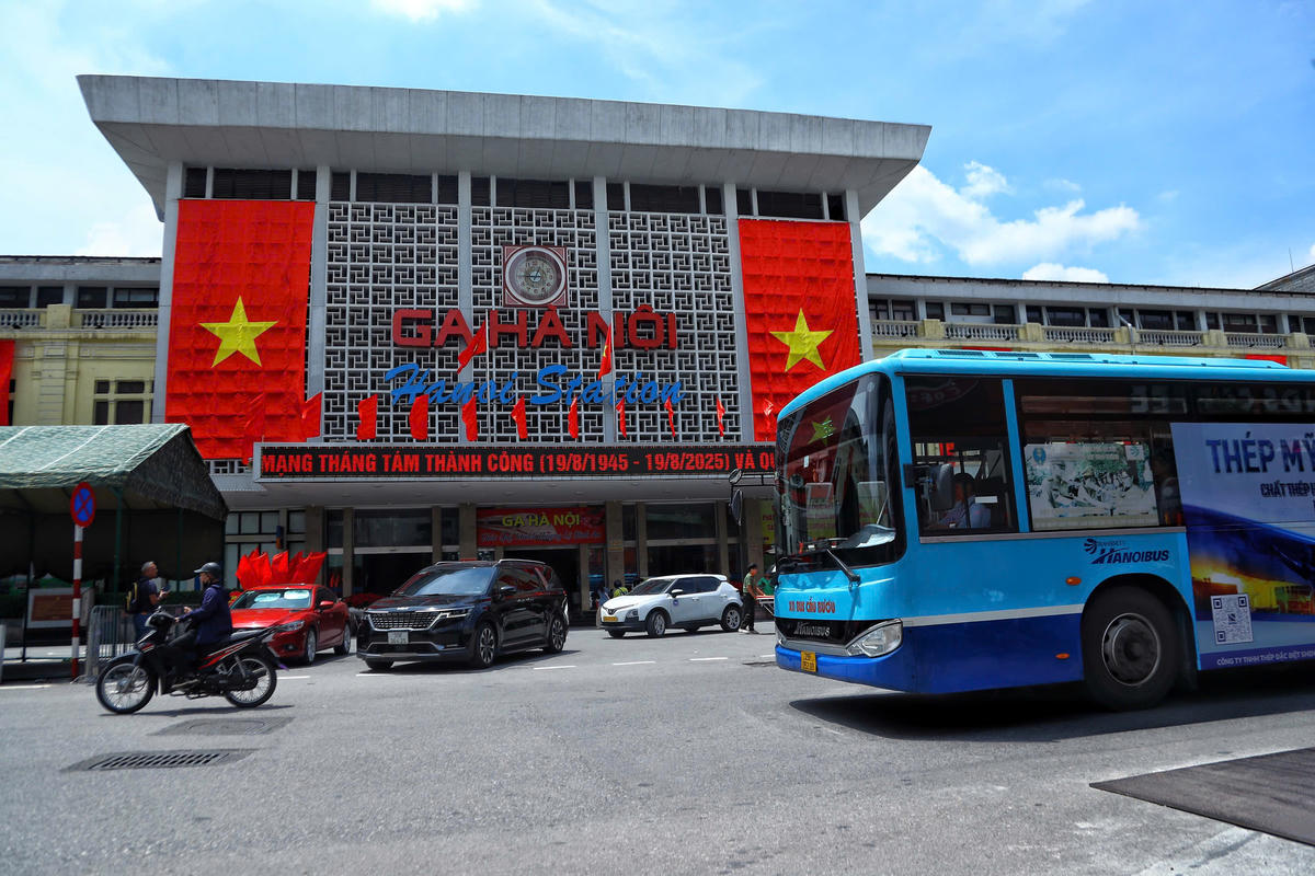 Gần 50.000 lượt xe buýt phục vụ người dân Hà Nội trong 9 ngày Tết Bính Ngọ 2026.&nbsp;