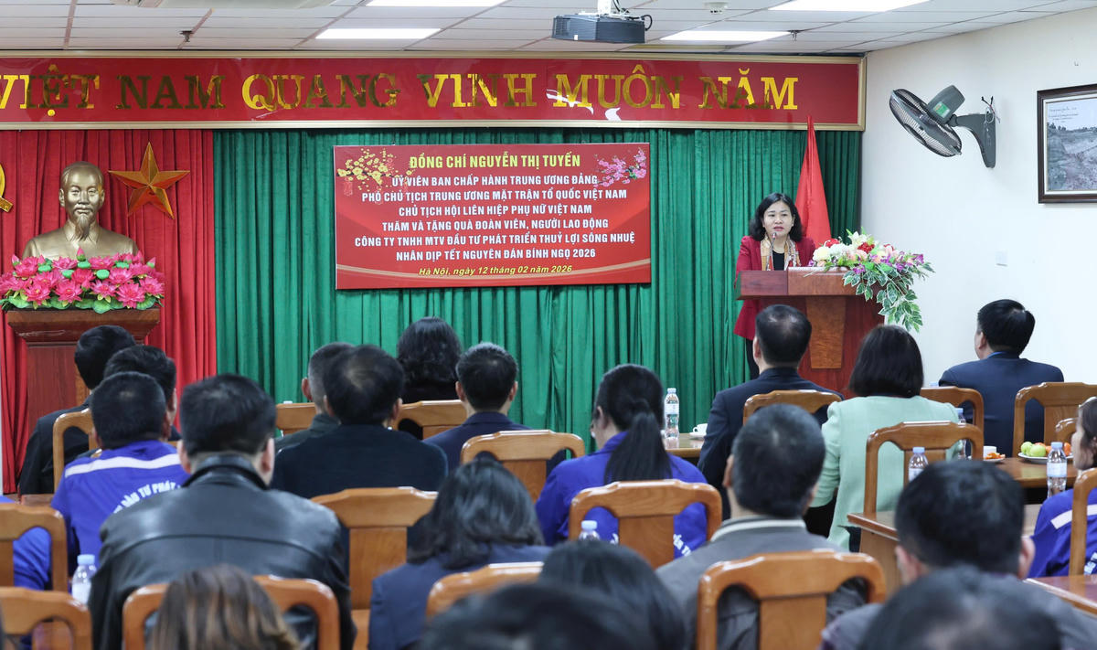 Phó Chủ tịch Nguyễn Thị Tuyến phát biểu tại buổi gặp mặt. Ảnh: Thu Hà.