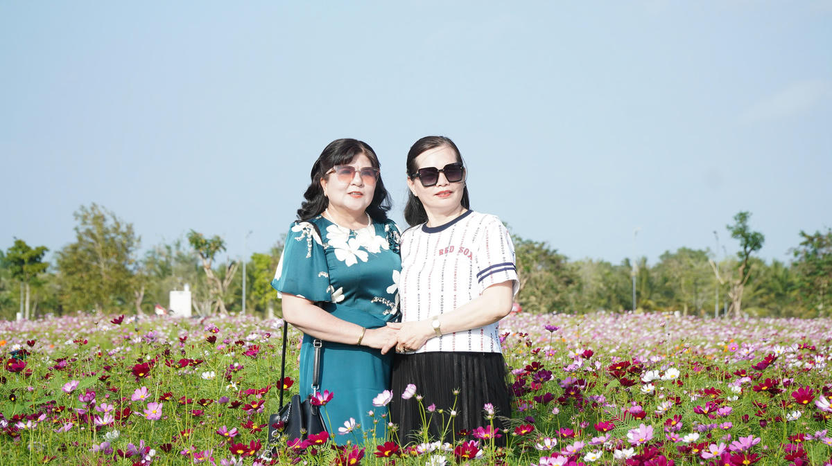 Nhiều người dân phường Tân Thành và các khu vực lân cận bày tỏ sự thích thú. Ảnh: Nguyên Du