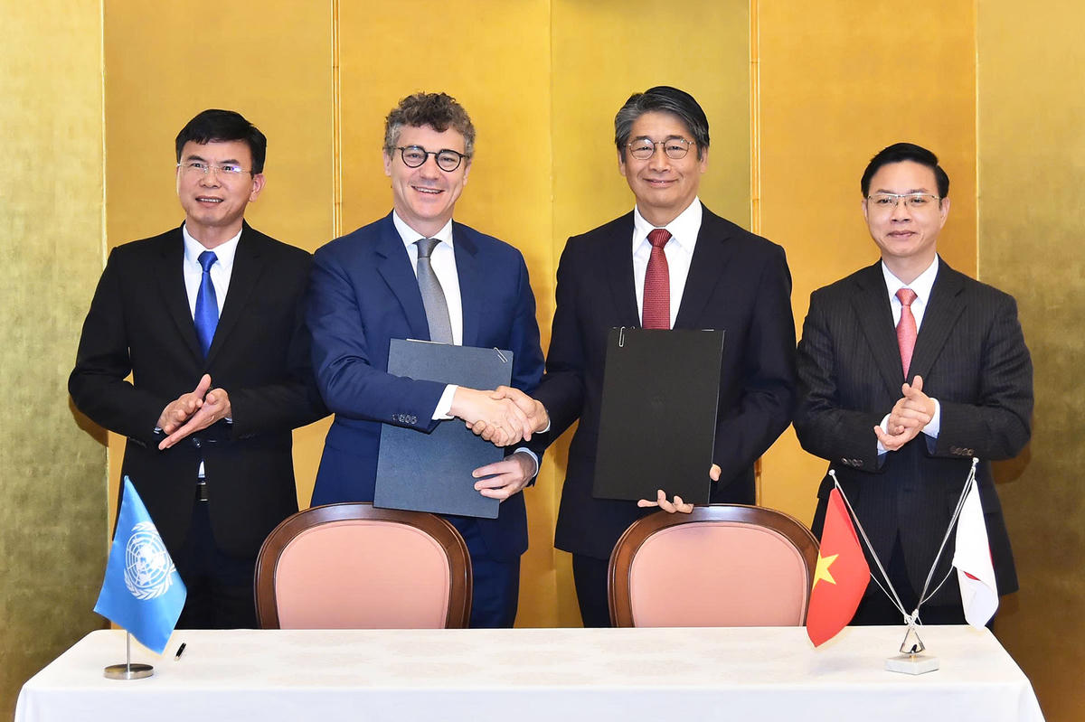 Các đại biểu tại lễ ký kết&nbsp;