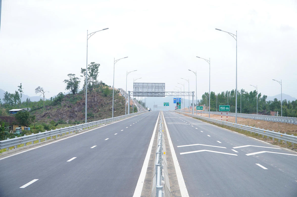 Tuyến cao tốc Hoài Nhơn-Quy Nhơn dài 70km. Ảnh: CV.