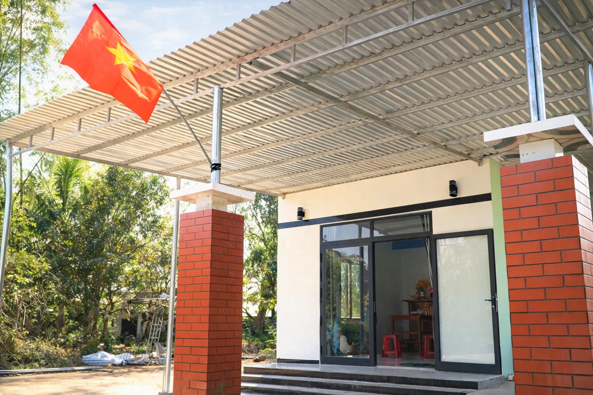 Một góc ngôi nhà của gia đình Bà Hồ Thị Đông. Ảnh: Đình Sang.