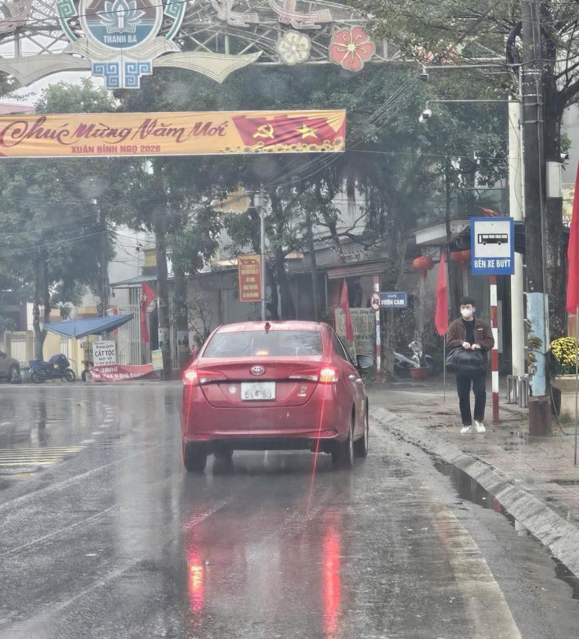 Phát hiện chiếc xe hoạt động theo hình thức "xe ghép". Ảnh: Công an tỉnh Phú Thọ.