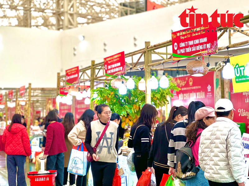 Hội chợ Mùa Xuân lần thứ nhất năm 2026 đã trở thành nhịp cầu kết nối giao thương, quảng bá thương hiệu Việt tới đông đảo người dân và doanh nghiệp cả nước. Ảnh: T.L