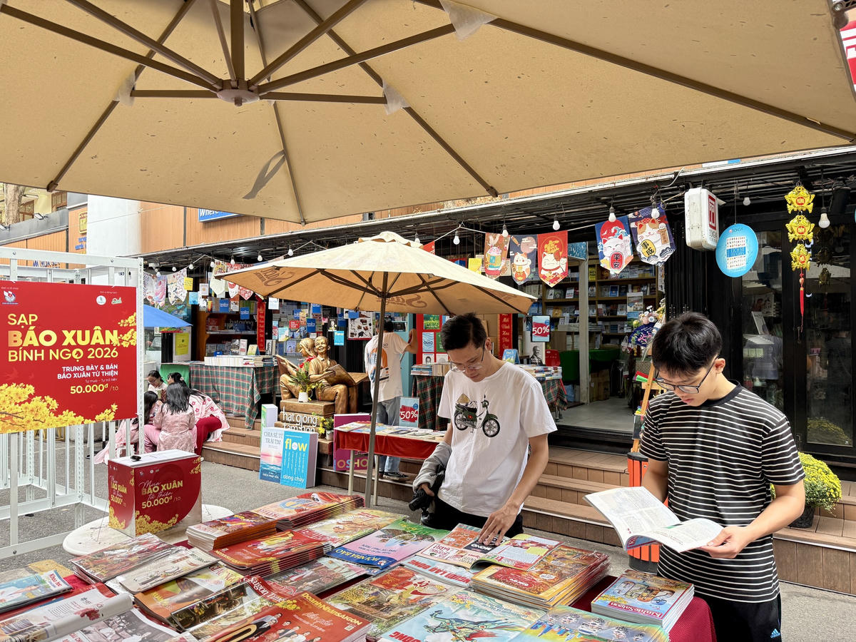 Góc trưng bày báo Xuân tại đường sách TP Hồ Chí Minh. Ảnh: Đường sách TPHCM.