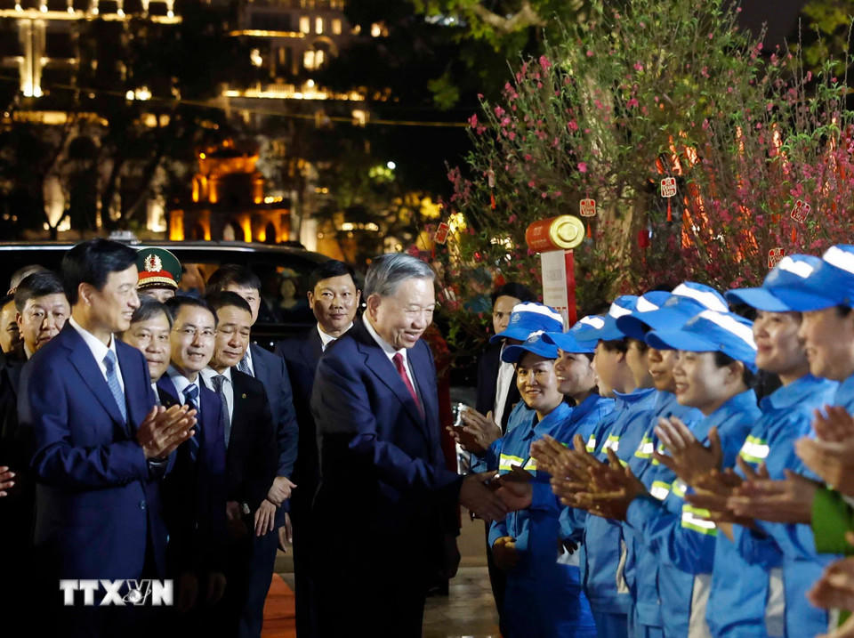 Tổng Bí thư Tô Lâm và đại biểu đại diện các tầng lớp nhân dân. (Ảnh: Thống Nhất/TTXVN).