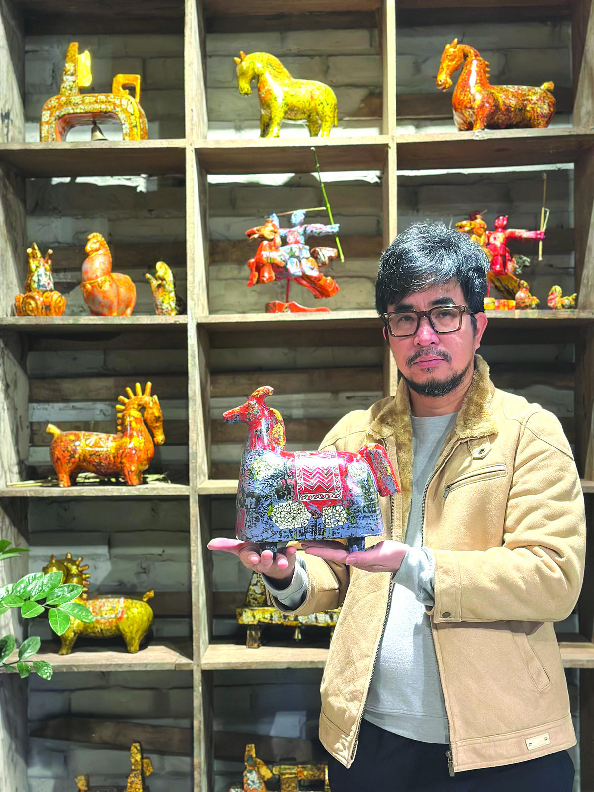 Phat Studio luôn đón những người khách yêu sản phẩm truyền thống.