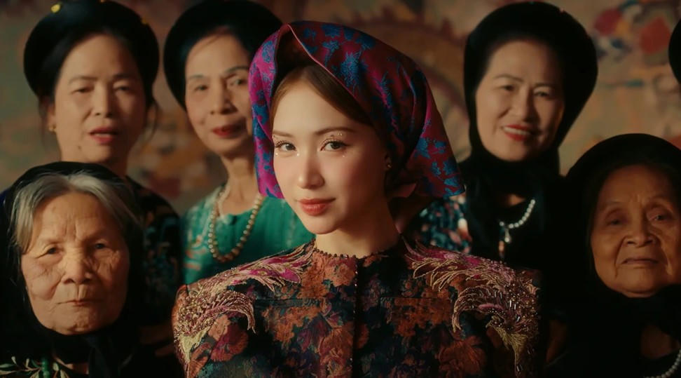 MV Bắc Bling của Hòa Minzy gây sốt năm 2025.