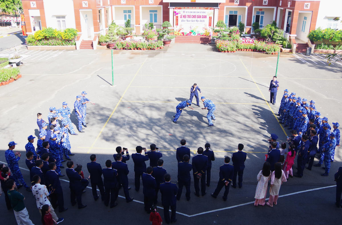 Cảnh sát biển dâng hương tưởng niệm Chủ tịch Hồ Chí Minh, Đại tướng Võ Nguyên Giáp