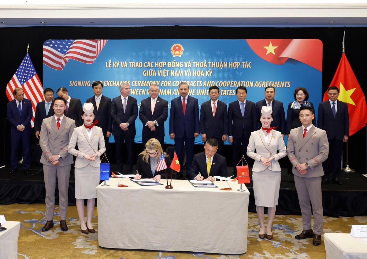 Sun PhuQuoc Airways đã ký hợp đồng mua 40 máy bay thân rộng Boeing 787-9 Dreamliner, tổng trị giá khoảng 22,5 tỷ USD.