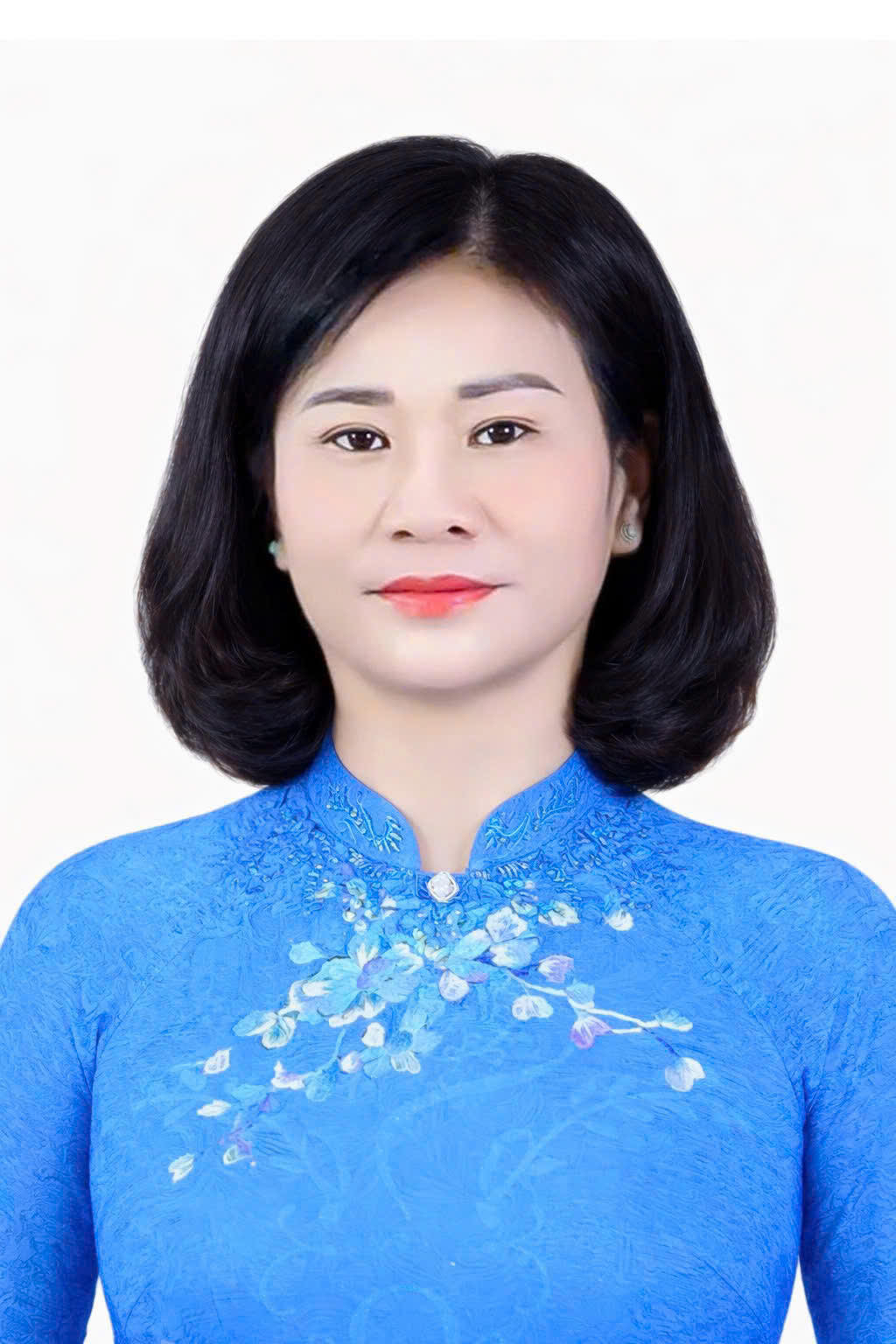 Bà Nguyễn Thị Tuyến - Ủy viên Trung ương Đảng, Phó Chủ tịch UBTƯ MTTQ Việt Nam, Bí thư Đảng ủy, Chủ tịch Hội Liên hiệp Phụ nữ Việt Nam.