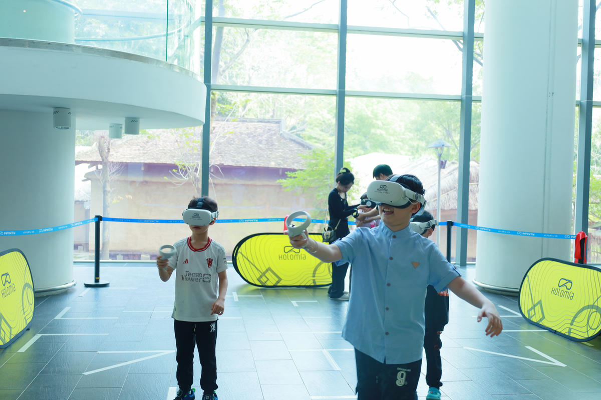 Chương trình còn có hoạt động khám phá di sản bằng công nghệ, đem đến trải nghiệm mới mẻ và phong phú. Ảnh: BTC.