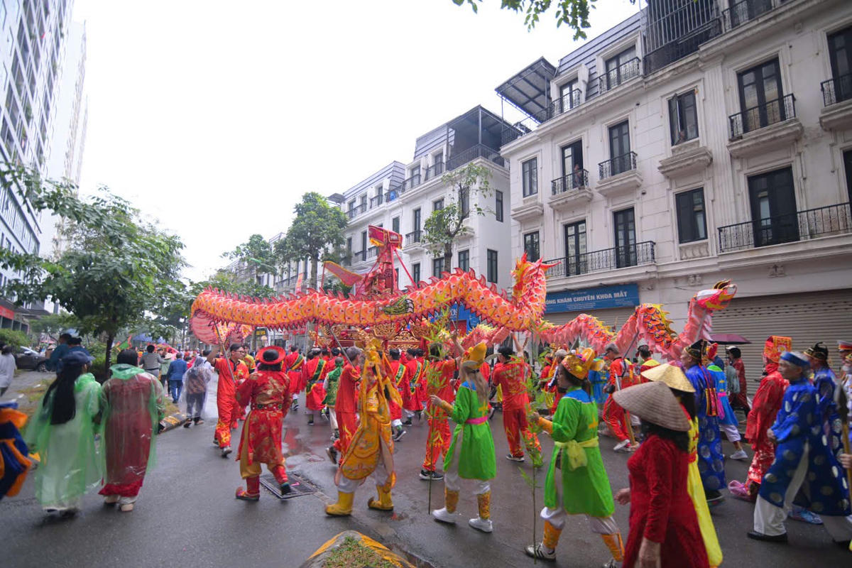 
Mãn nhãn tiết mục múa lân tại lễ hội. Ảnh: Phạm Sỹ.
