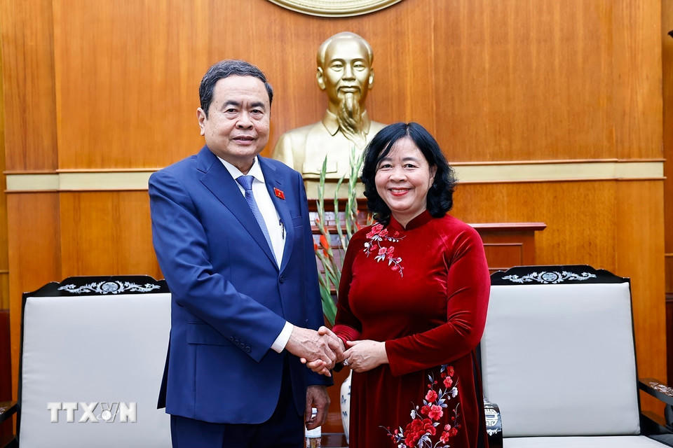  Chủ tịch Quốc hội Trần Thanh Mẫn và Chủ tịch UBTƯ MTTQ Việt Nam Bùi Thị Minh Hoài,&nbsp;Ảnh: Doãn Tấn/TTXVN.