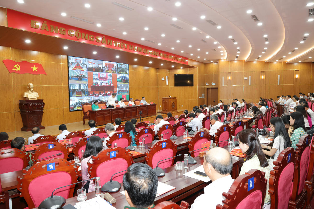 Quang cảnh buổi họp. (ảnh: Trung Phạm)