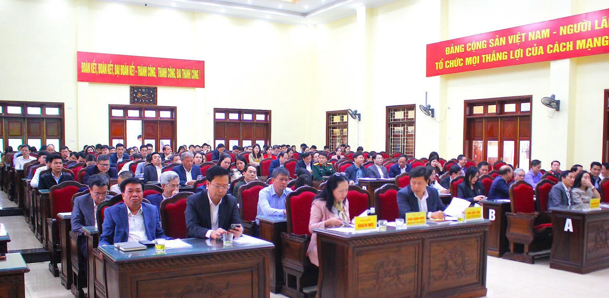 Theo danh sách đã lập, tỉnh Hưng Yên có 21 người ứng cử đại biểu Quốc hội, 138 người ứng cử đại biểu HĐND tỉnh khóa mới. Ảnh: Duy Hưng.