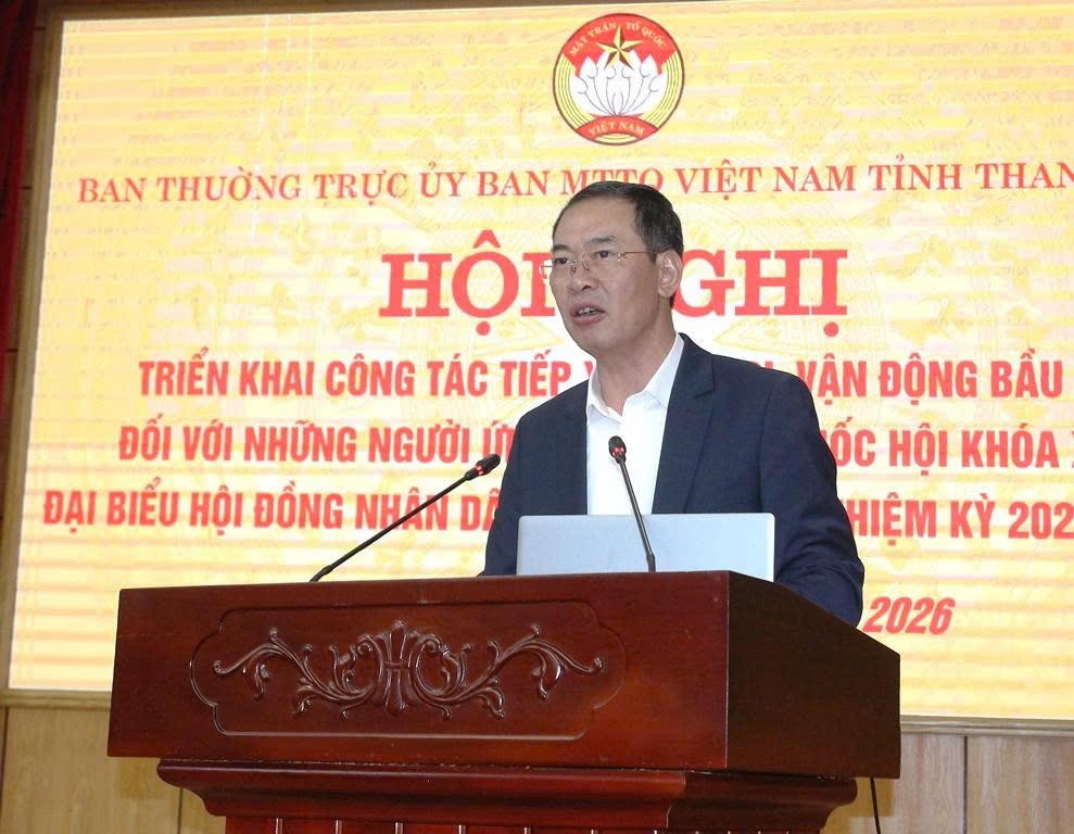Ông Trịnh Tuấn Sinh, Phó Bí thư Tỉnh ủy, Chủ tịch Ủy ban MTTQ tỉnh Thanh Hóa phát biểu khai mạc tại hội nghị. Ảnh: Nguyễn Chung.