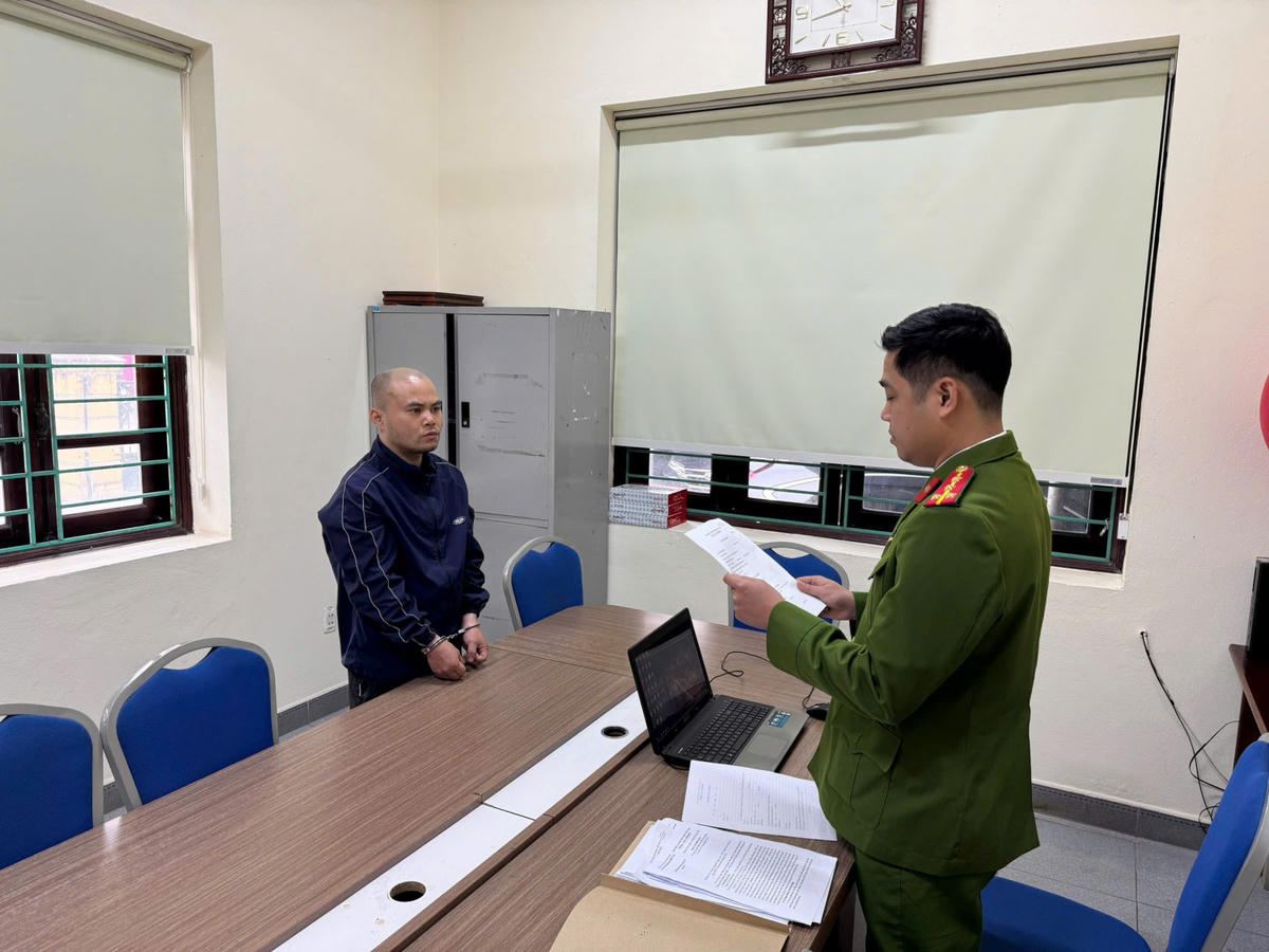 Đối tượng&nbsp;Hồ Thiên Mạnh tại Cơ quan CSĐT Công an tỉnh Quảng Ninh. Ảnh: Công an Quảng Ninh