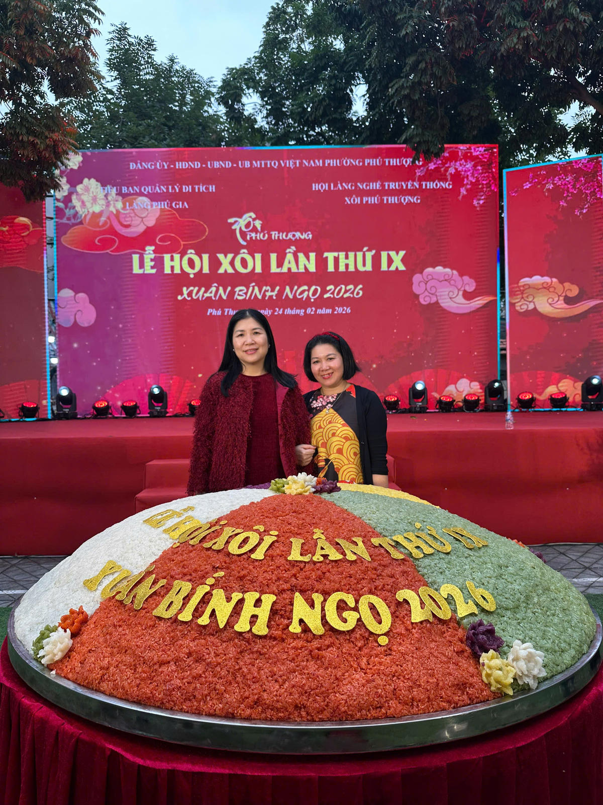 Du khách trải nghiệm tại Lễ hội.