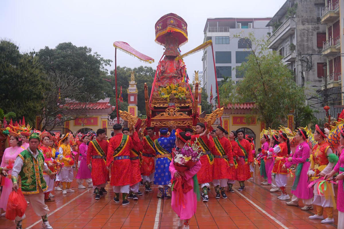 Giữ hồn hội làng trong nhịp sống hiện đại