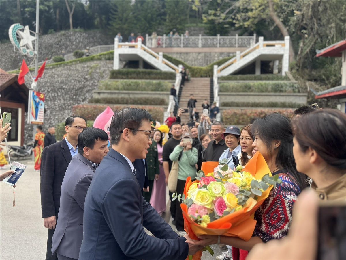 Dịp Tết, tỉnh Lạng Sơn đón hơn lượt 12.000 du khách Quốc tế