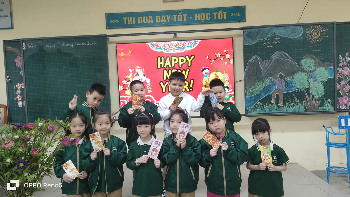 Niềm vui của học sinh Hà Nội những ngày đầu Xuân.