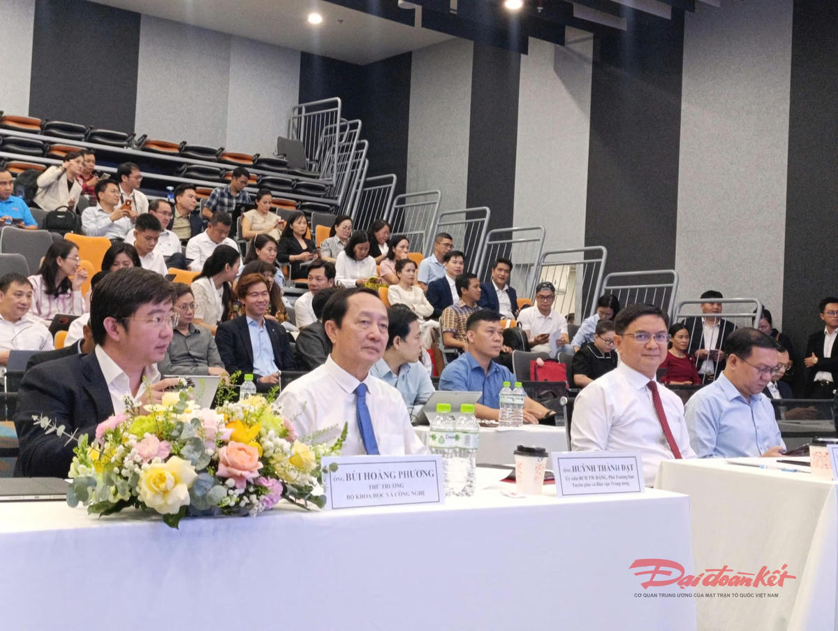 Hội thảo về xây dựng chính sách thúc đẩy ngành công nghiệp bán dẫn Việt Nam do Bộ Khoa học và Công nghệ phối hợp UBND TP Hồ Chí Minh tổ chức tháng 12/2025. Ảnh: Hồng Phúc.