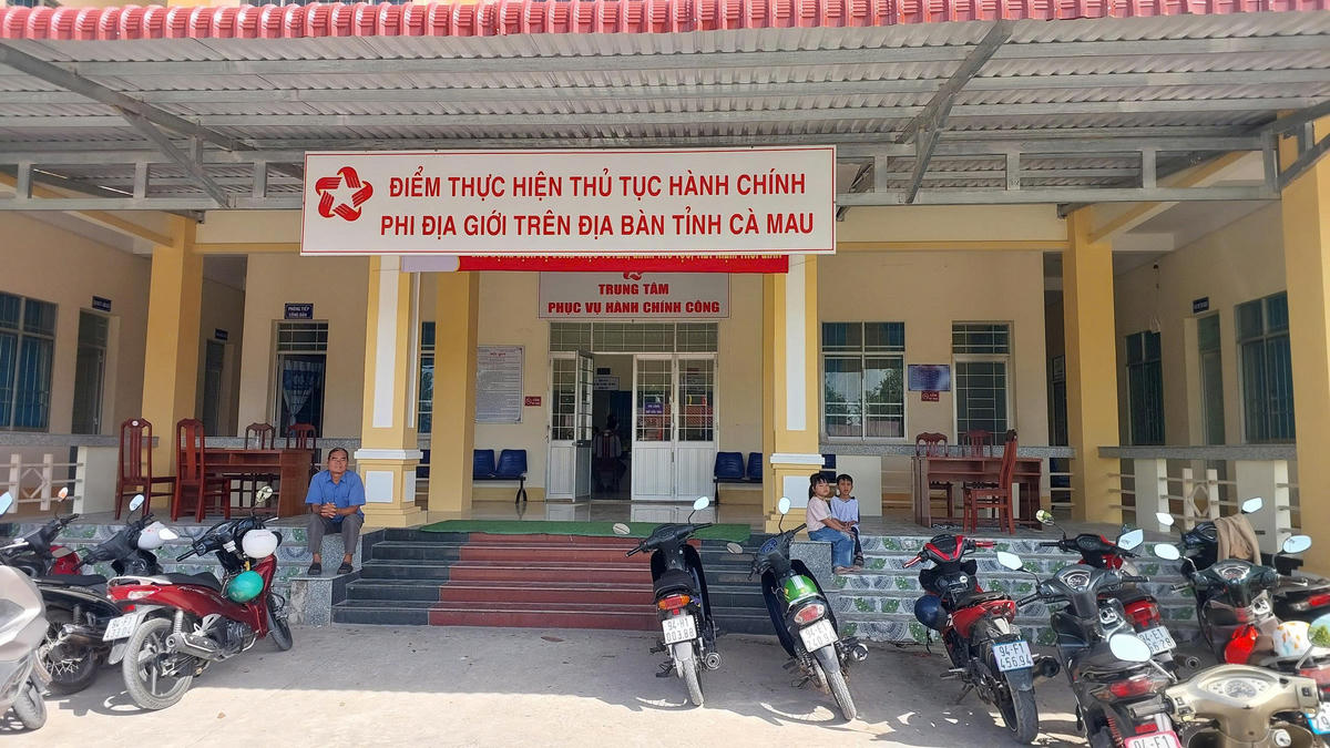 Với việc công bố 100% thủ tục hành chính thực hiện không phụ thuộc địa giới, Cà Mau trở thành 1 trong 6 địa phương đi đầu trong cả nước trong cải cách hành chính. Ảnh: Nguyên Du